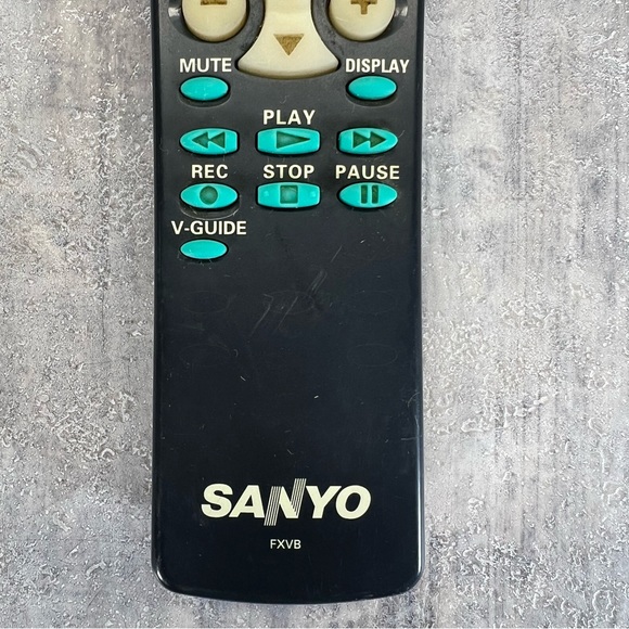 Remote Control SANYO FXVM FXVB AVM3651 FXVL AVM3280G DS32830H TV/VCR Fast Ship - Picture 3 of 6